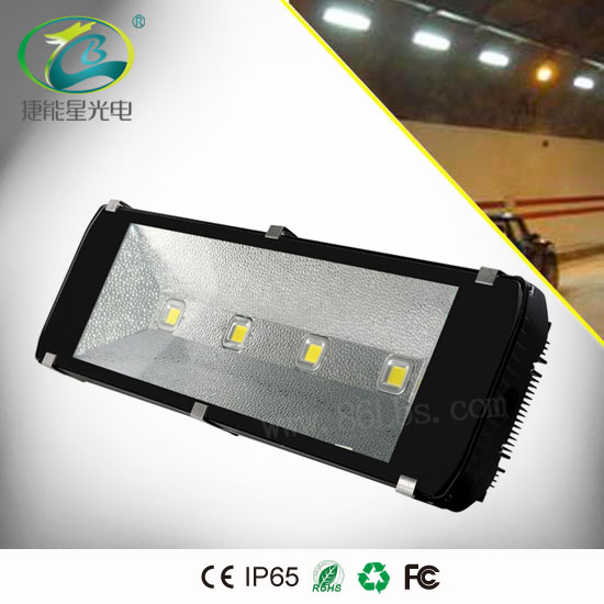 LED隧道燈適用于場(chǎng)館、冶金、廠區(qū)、工程施工等